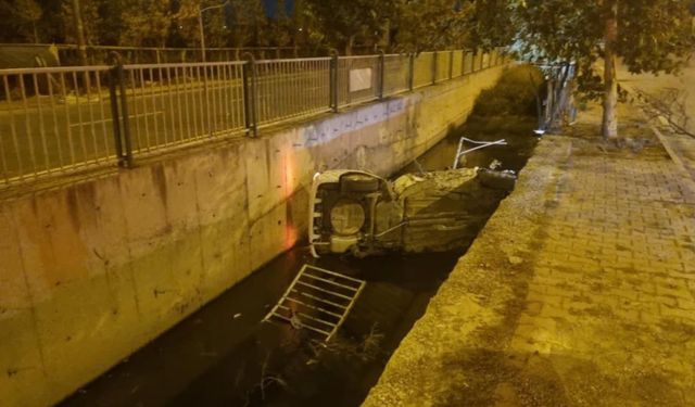Kayseri'de otomobil su kanalına düştü: 2 kişi yaralandı