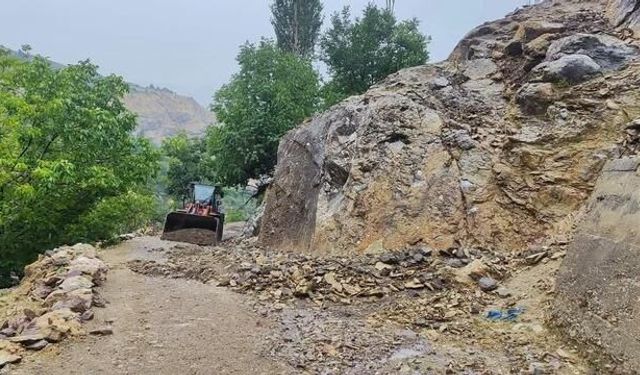 Sason'daki heyelan sonrası kapanan köy yolları tekrar ulaşıma açıldı