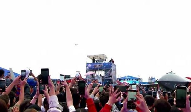 TEKNOFEST Şanlıurfa'da SOLOTÜRK Gösterisi Yağmura Rağmen İlgi Gördü