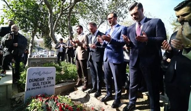 Üsküdar'da Belediye Başkan Vekilliği Seçimi Yapıldı, Yeni Vekil Mezarı Ziyaret Etti