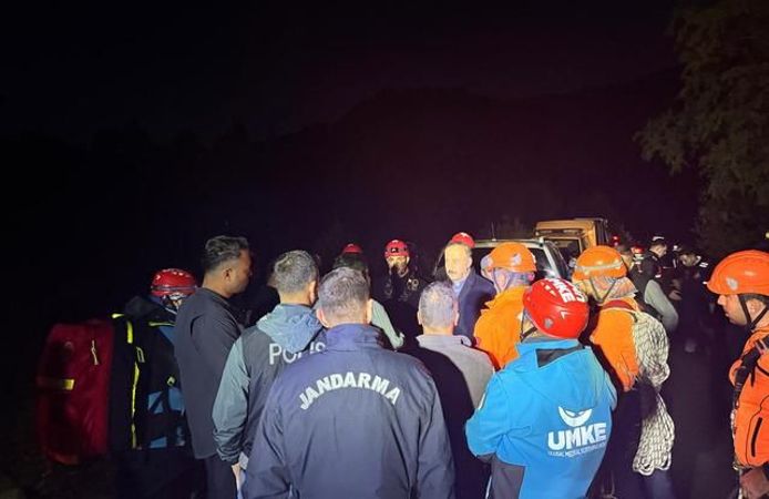 Isparta'da İHH ekibi Yazılı Kanyon'da kayboldu: 1 kişi hayatını kaybetti, 13 kişi mahsur
