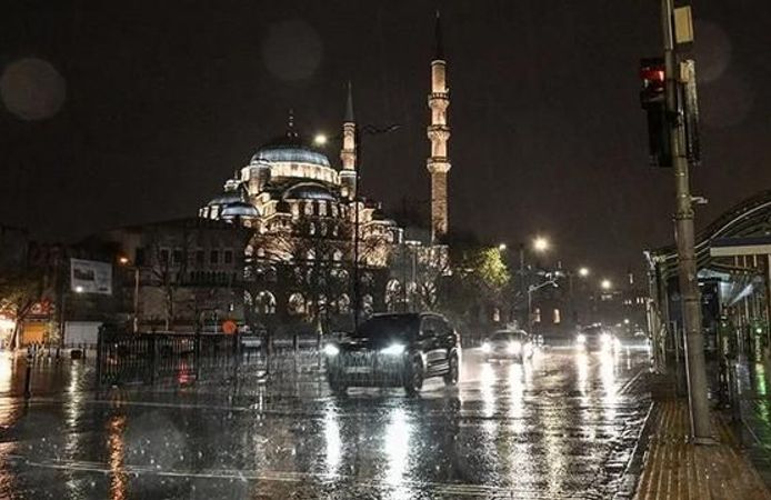 Meteoroloji 6 Günlük Sağanak Yağış Uyarısı Yaptı, İstanbul'a 3 Günlük Yağış Tarihi Verildi