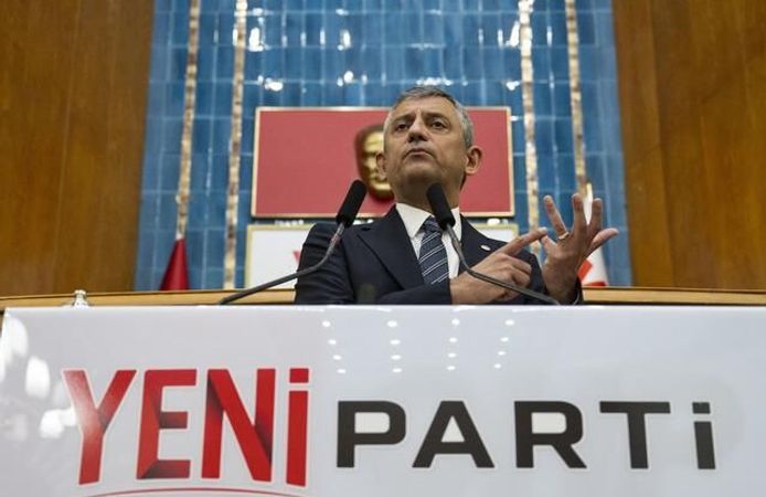 Özgür Özel'den Cemil Tugay'a Tepki: 'Kaçan Kaçsın, Giden Gitsin'