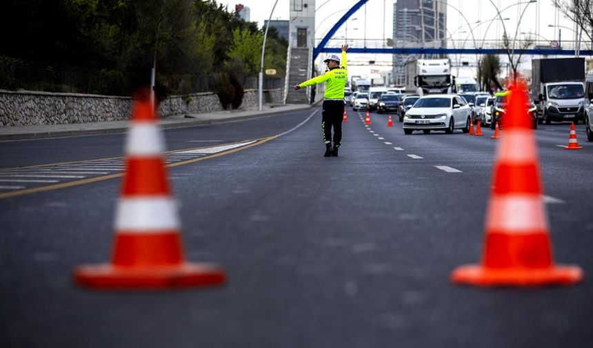 Sürücüler dikkat! Valilik uyardı: İstanbul'da bazı yollar 10 gün trafiğe kapatılacak
