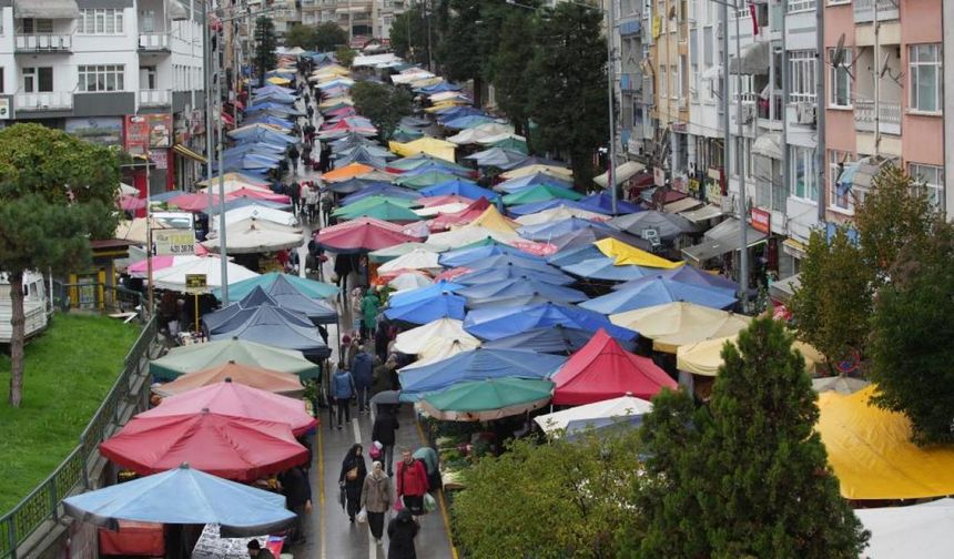 Pazarcıların tutumları marketlere yönlendiriyor