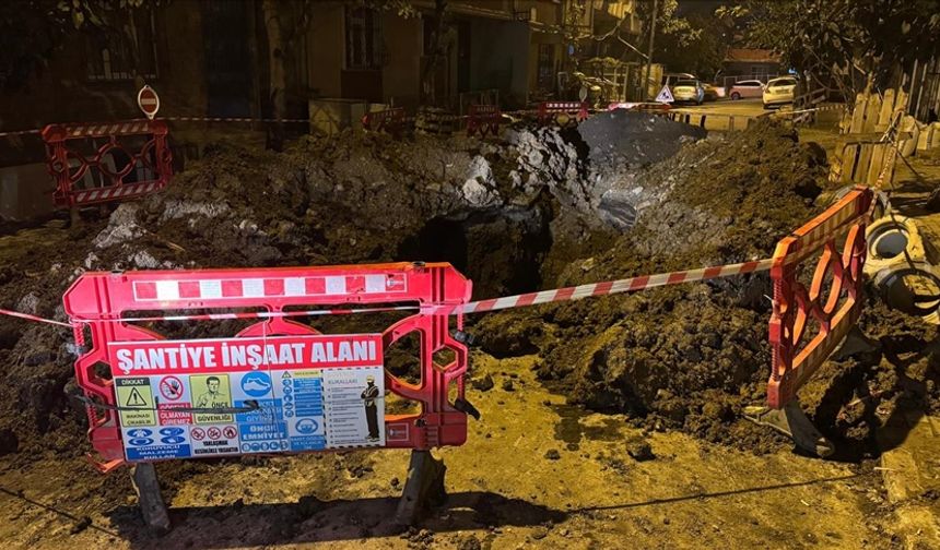 Göçük altında kalan işçi yaralandı