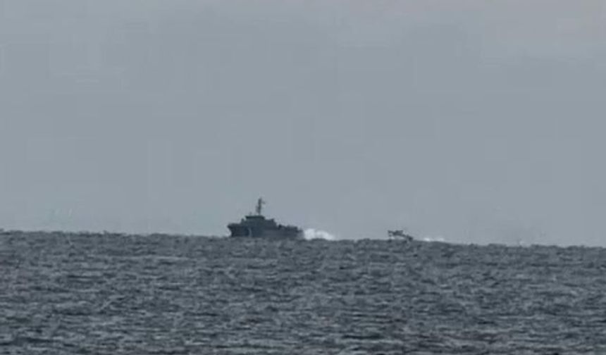 Çanakkale Açıklarında Yunan Sahil Güvenlik Botu Türk Ekiplerince Uzaklaştırıldı