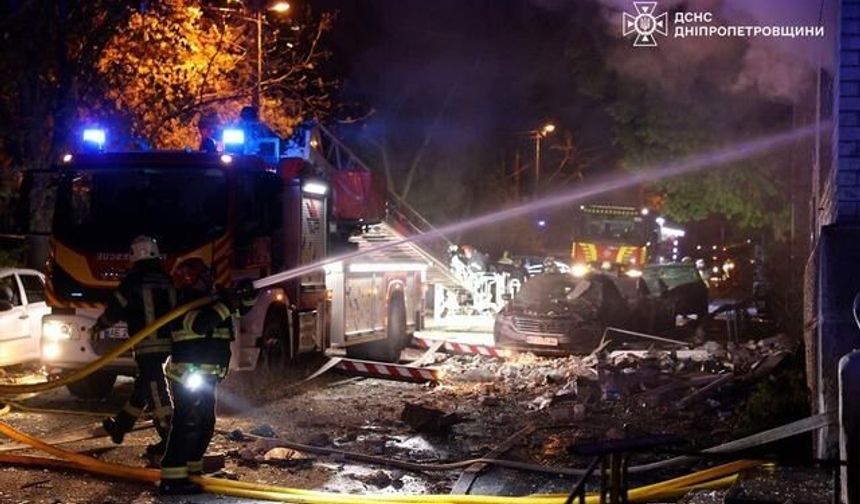 Dnipro'ya Düzenlenen Hava Saldırısında 2 Kişi Hayatını Kaybetti