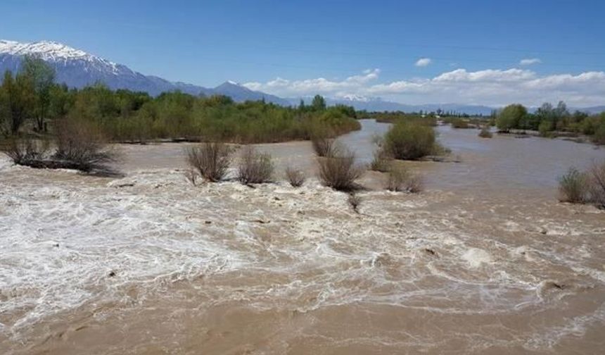 Doğu Anadolu'da Kar Suları Nehirleri ve Barajları Canlandırdı