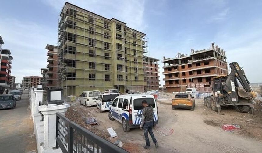 Eskişehir'de İnşaatta Asansör Boşluğuna Düşen Sıva Ustası Yaşamını Yitirdi