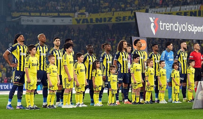 Fenerbahçe'de Derbi Öncesi Kart Sınırındaki 7 Futbolcu Endişesi