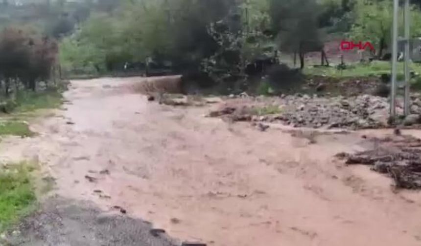 Gaziantep Nurdağı'nda Sağanak Yağış Hayatı Olumsuz Etkiledi