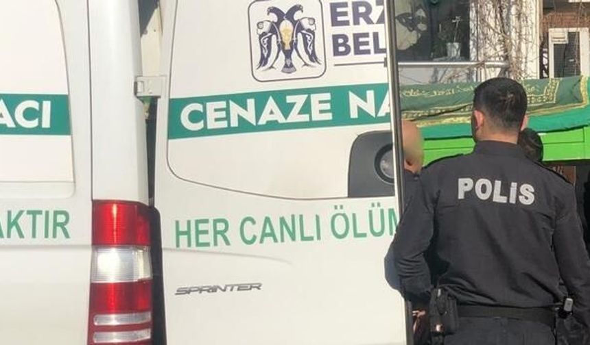 İstanbul'daki Aile Faciasında Yaşamını Yitiren Anne ve Oğlu Kemah'ta Defnedilecek