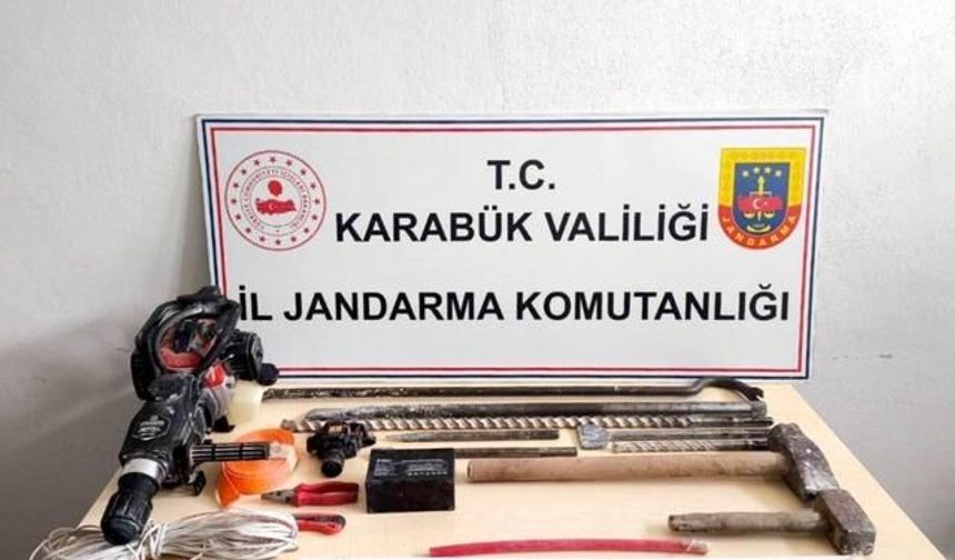 Karabük'te Uyuşturucu ve Kaçak Kazı Operasyonunda 5 Kişi Gözaltına Alındı