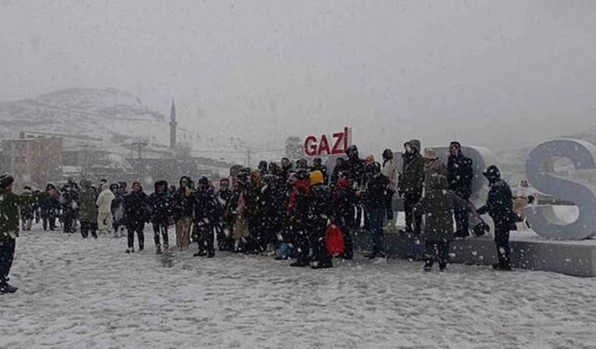Kars'ta Kar Yağışı Başladı, Meteoroloji Uyardı