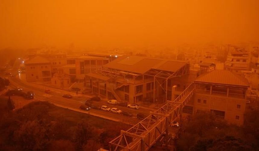 Kuzey Afrika'dan Gelen Toz Bulutu Batı'yı Etkileyecek