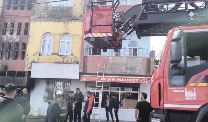 Mardin Kızıltepe'de Müstakil Evde Yangın: 4 Kişi Dumandan Etkilendi