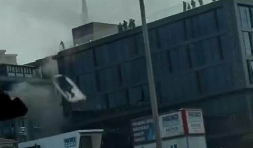 Pendik Esenyalı'da İş Yerinde Yangın