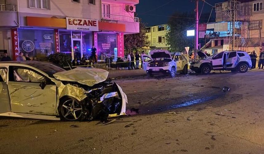 Adana Kozan'da Trafik Kazası: 1 Ölü, 4 Yaralı