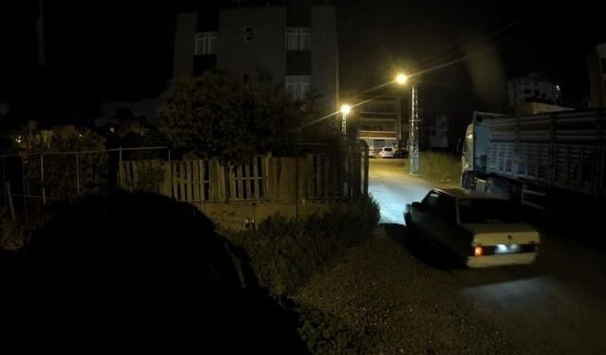 Adana'da 3 Tırdan 6 Akü Çalan Gençler Tutuklandı