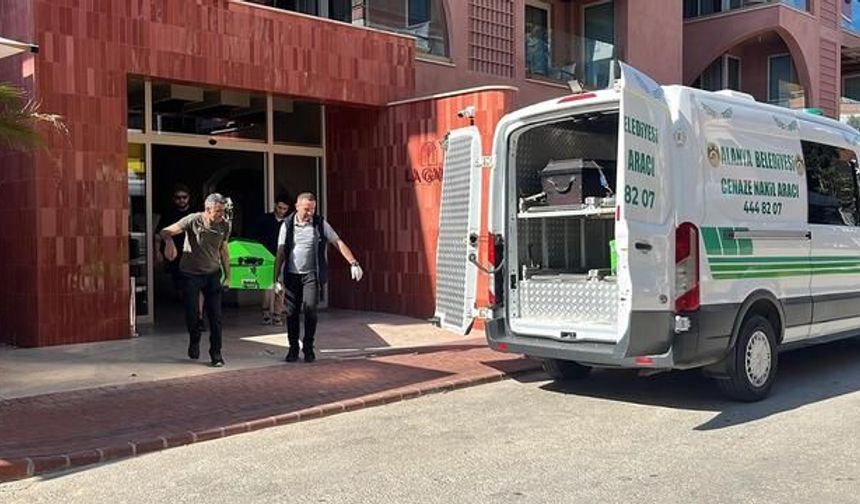 Alanya'da Otel Odasında Bir Kadın Ölü Bulundu