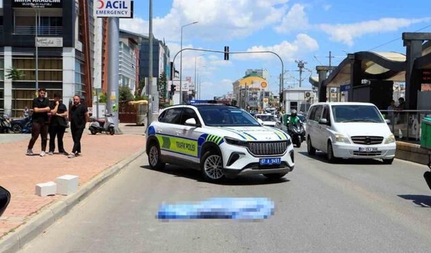 Antalya'da 13 Yaşındaki Çocuk Trafik Kazasında Yaşamını Yitirdi