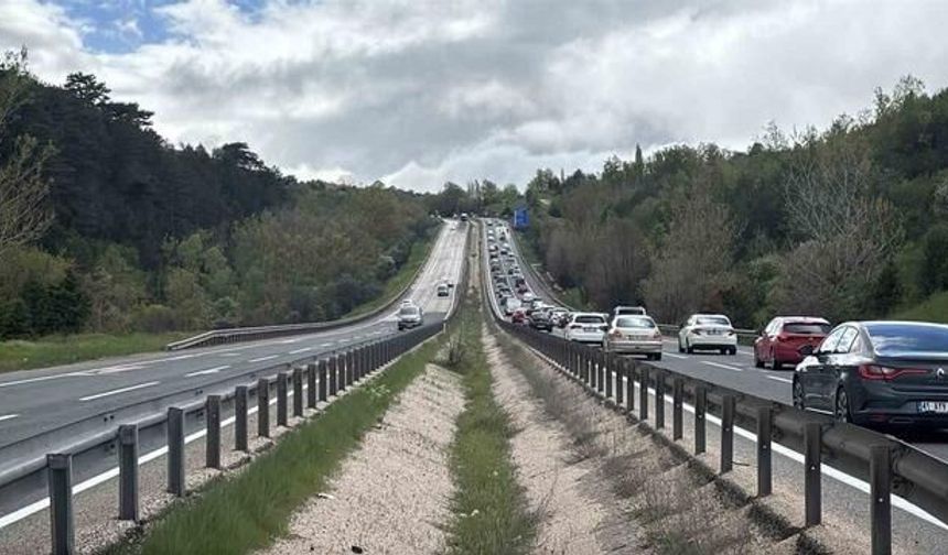 Bayram Dönüşü Gerede Güzergahında Trafik Yoğunluğu Başladı