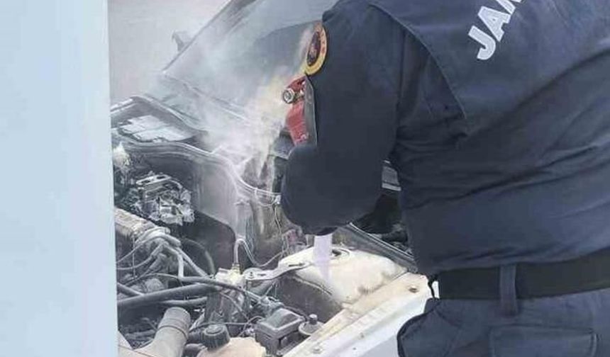 Bilecik Söğüt'te Park Halindeki Araç Yangını