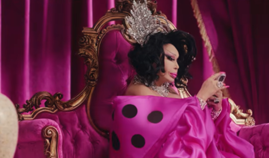 Bülent Ersoy'un Reklam Ücreti Sosyal Medyada Gündem Oldu