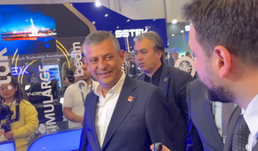CHP Genel Başkanı Özgür Özel SAHA EXPO 2026'da Yerli Teknolojiyi İnceledi