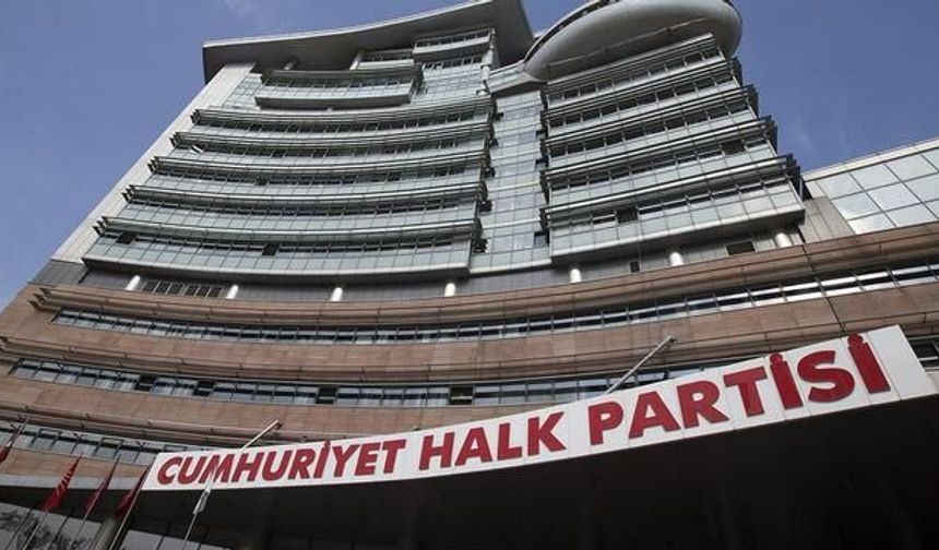 CHP'de Kurultay Süreci Başlıyor: Özgür Özel Cephesi İlk Adımı Yarın Atacak