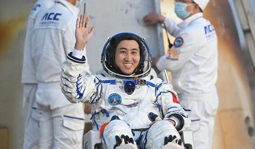 Çin'in Shenzhou-22 Görevi Başarıyla Tamamlandı