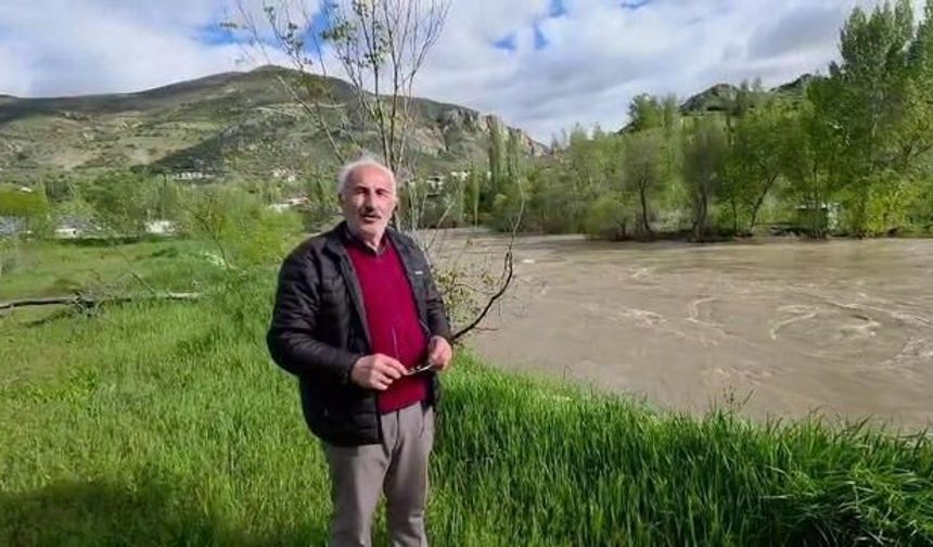 İspir'de Çoruh Vadisi'nde Kar Erimesi Nedeniyle Su Seviyesi Yükseldi, Evler Tahliye Ediliyor