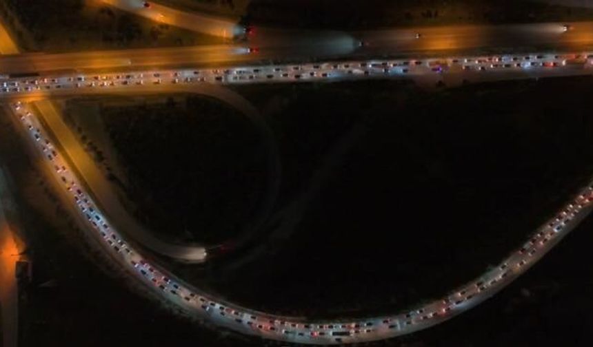 Kırıkkale'de Bayram Dönüşü Trafik Yoğunluğu Havadan Görüntülendi