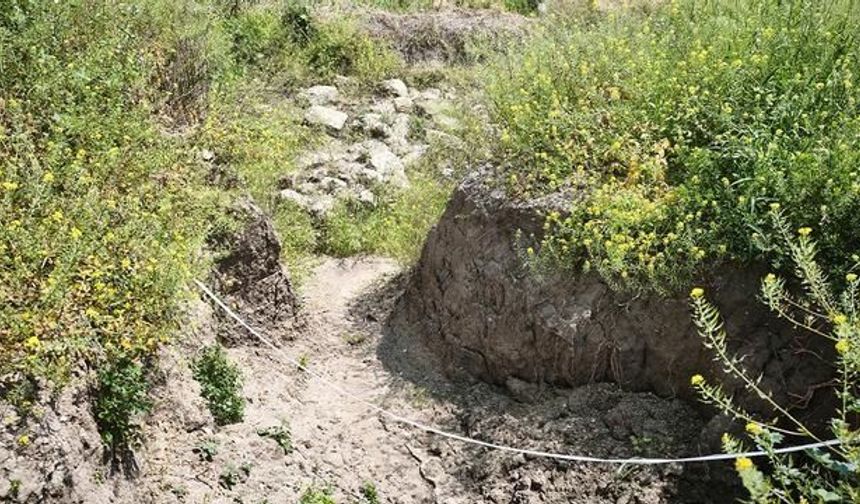 Mersin'de Roma Dönemine Ait Mezarlar ve Su Kanalı Ortaya Çıkarıldı