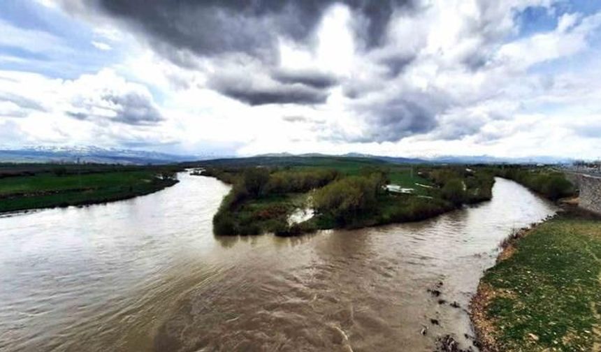 Meteorolojiden Doğu Anadolu İçin Kuvvetli Rüzgar ve Çığ Uyarısı