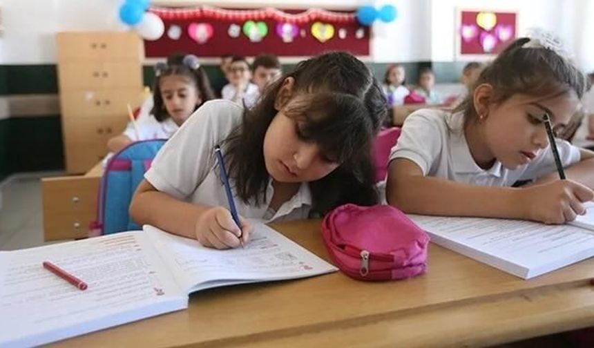 Milli Eğitim Bakanı Tekin'den Ara Tatil ve Güvenlik Düzenlemeleri Hakkında Önemli Açıklama