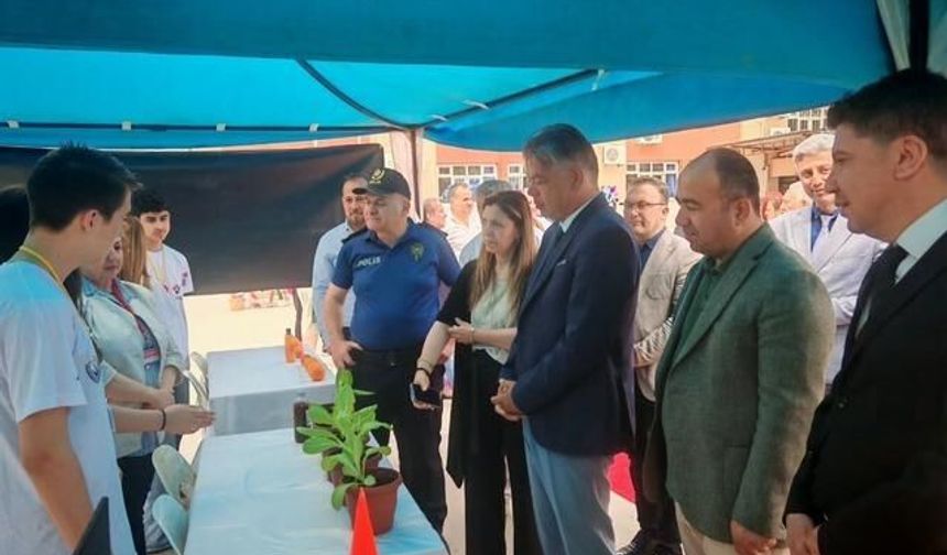 Nazilli Turan Ortaokulu Bilim Fuarında 19 Proje Sergilendi