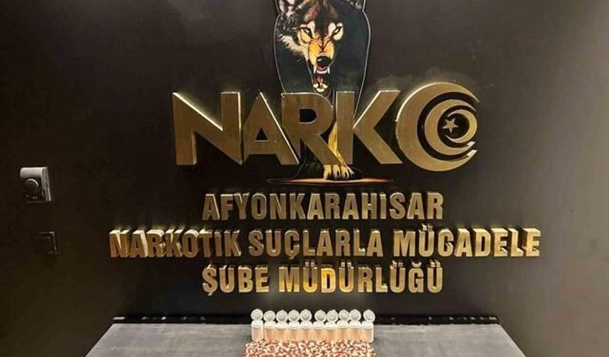Afyonkarahisar'da Uyuşturucu Operasyonunda 508 Sentetik Ecza ve Emdirilmiş Peçeteler Ele Geçirildi