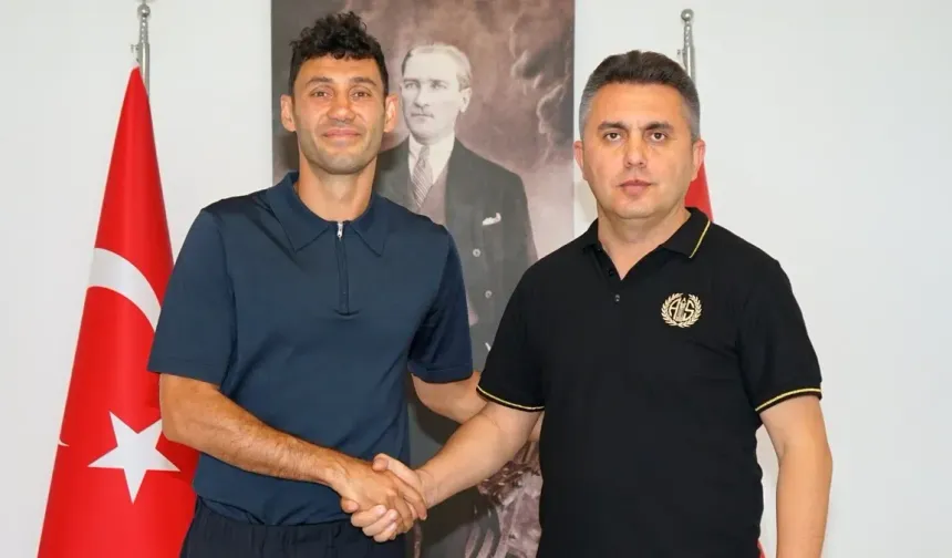 Antalyaspor, Kaptan Veysel Sarı'nın Sözleşmesini Uzattı