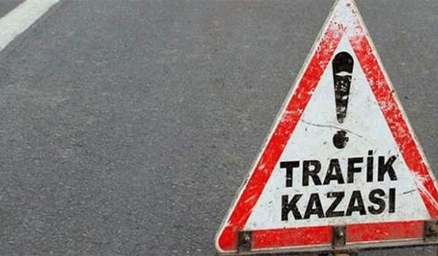 Aşkale'de Kamyon-Pikap Çarpıştı: 1'i Ağır 2 Yaralı