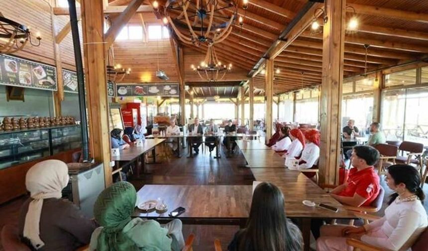 Başkan Balaban, Sosyal Tesislerde Çalışanların Görüşlerini Aldı