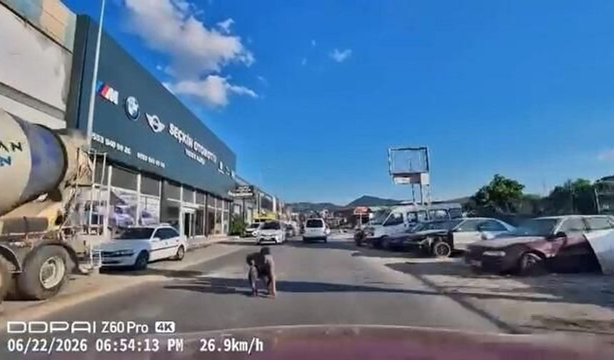 Bursa'da Yola Düşen Eşyasını Almak İsterken Ölümden Döndü