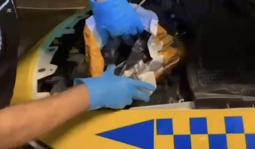 Düzce'de Motor Kaputunda 3 Milyon Liralık Metamfetamin Yakalandı