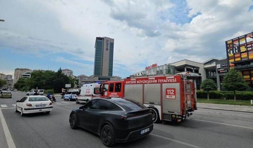 Forum Kayseri'de Bomba İhbarı Nedeniyle Güvenlik Önlemleri Arttırıldı
