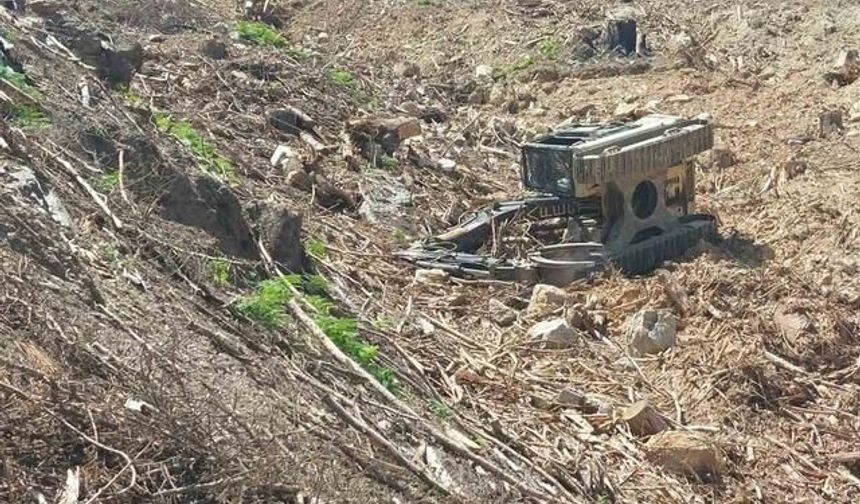 Gazipaşa'da İş Makinesi Devrildi: Operatör Hayatını Kaybetti