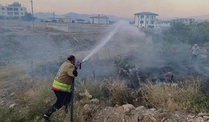 Hassa'da Bahçe Yangını Kısa Sürede Söndürüldü