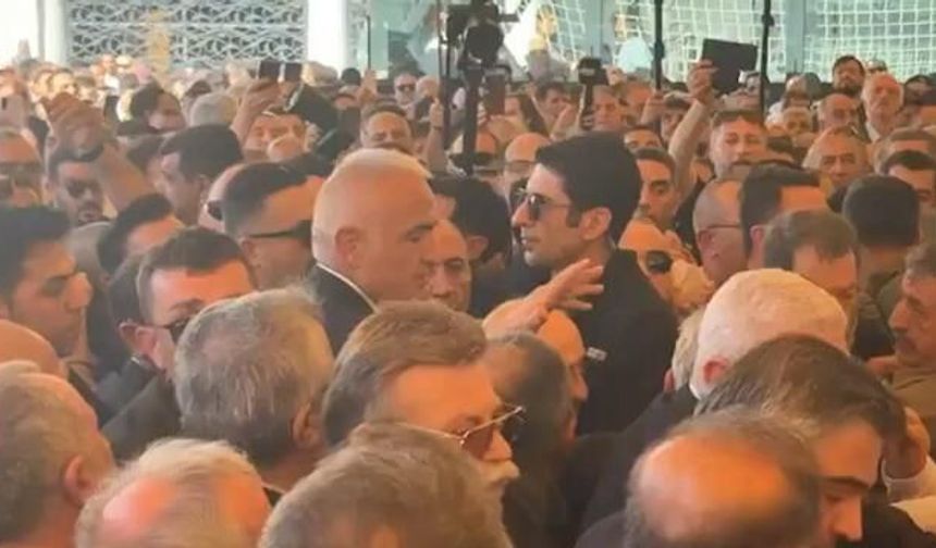 Kadir İnanır'ın Cenaze Töreninde Kılıçdaroğlu'nun Gelişiyle Yoğunluk Yaşandı