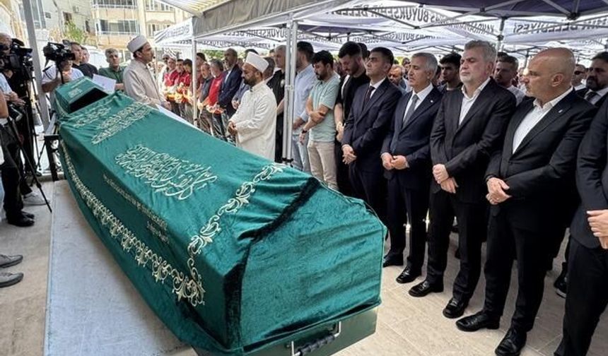 Kahramanmaraş'taki Yangında Ölen 3 Kardeş Toprağa Verildi