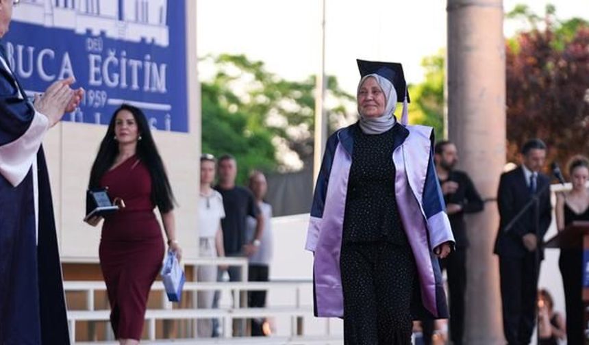 Kanser Tedavisi Sonrası 38 Yıl Aradan Sonra Üniversiteyi Birincilikle Tamamladı